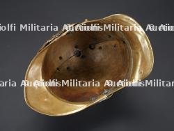 Belgique, casque de sapeur-pompier de la ville d'Arlon, vers 1860. Belgium, firefighter helmet from the town of Arlon, circa 1860. — photo 9