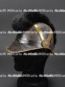 Belgique ou Allemagne, casque de feu a criniere et bottes-sabots. Belgium or Germany, fire helmet with horsehair crest and wooden-soled boots. — photo 8