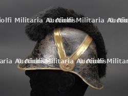 Belgique ou Allemagne, casque de feu a criniere et bottes-sabots. Belgium or Germany, fire helmet with horsehair crest and wooden-soled boots. — miniature 11
