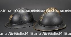 Belgique, lot de deux casques Adrian de sapeurs-pompiers. Belgium, set of two Adrian firefighter helmets. — miniature 2