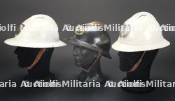Belgique, lot de trois casques Adrian de sapeurs-pompiers, dont un de Bruxelles. Belgium, set of three Adrian firefighter helmets, including one from Brussels. — photo 6
