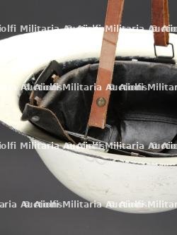 Belgique, lot de trois casques Adrian de sapeurs-pompiers, dont un de Bruxelles. Belgium, set of three Adrian firefighter helmets, including one from Brussels. — miniature 15