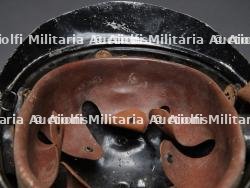 Belgique, Arlon, casque Adrian de sapeur-pompier. Belgium, Arlon, Adrian firefighter helmet. — photo 11