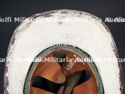 Belgique, Anderlecht, casque de sapeur-pompier des annees 1950. Belgium, Anderlecht, 1950s firefighter helmet. — photo 9