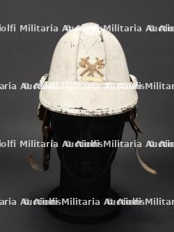 Belgique, Bruxelles, casque d'officier de sapeurs-pompiers. Belgium, Brussels, firefighter officer's helmet. — photo 3
