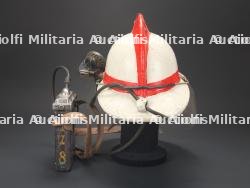Belgique, lot de deux casques Levior a equipements speciaux. Belgium, set of two Levior helmets with special equipment. — miniature 10