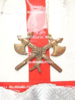 Belgique, lot de deux casques Levior a equipements speciaux. Belgium, set of two Levior helmets with special equipment. — photo 19