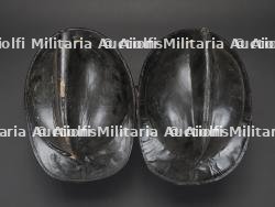 Belgique, lot de deux casques de sapeurs-pompiers de Bruxelles. Belgium, set of two Brussels firefighter helmets. — photo 8