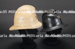 Belgique, lot de deux casques de sapeurs-pompiers de Bruxelles. Belgium, set of two Brussels firefighter helmets. — photo 3