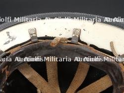 Belgique, casque d’eleve officier de sapeurs-pompiers et casque avec support de lampe. Belgium, trainee fire officer helmet and helmet with lamp bracket. — miniature 11