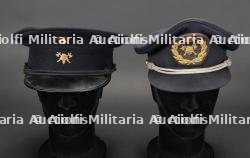 Belgique, lot de cinq coiffures de sapeurs-pompiers. Belgium, set of five firefighter headpieces. — miniature 3