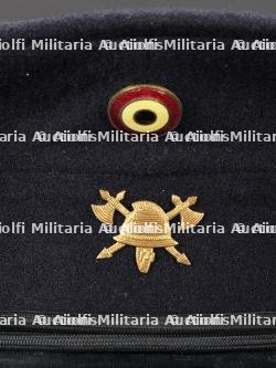 Belgique, lot de cinq coiffures de sapeurs-pompiers. Belgium, set of five firefighter headpieces. — photo 5