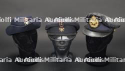 Belgique, lot de cinq coiffures de sapeurs-pompiers. Belgium, set of five firefighter headpieces. — miniature 10