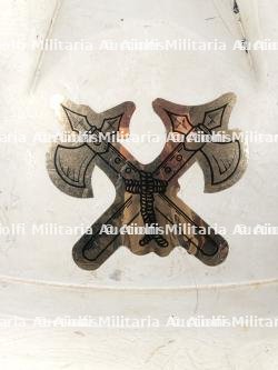 Belgique, lot de quatre casques de sapeurs-pompiers des annees 1980-1990, dont un de Liege. Belgium, set of four 1980s–1990s firefighter helmets, including one from Liege. — miniature 5