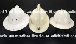 Belgique, lot de quatre casques de sapeurs-pompiers des annees 1980-1990, dont un de Liege. Belgium, set of four 1980s–1990s firefighter helmets, including one from Liege. — photo 8