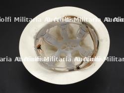 Belgique, lot de quatre casques de sapeurs-pompiers des annees 1980-1990, dont un de Liege. Belgium, set of four 1980s–1990s firefighter helmets, including one from Liege. — miniature 17