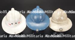 Belgique, lot de quatre casques de sapeurs-pompiers des annees 1980. Belgium, set of four 1980s firefighter helmets. — miniature 8