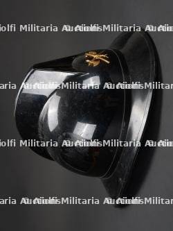 Belgique, lot de quatre casques de sapeurs-pompiers des annees 1980. Belgium, set of four 1980s firefighter helmets. — miniature 17