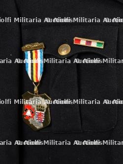 Belgique, uniformes d’officier et de sapeurs-pompiers. Belgium, fire officer and firefighter uniforms. — photo 5