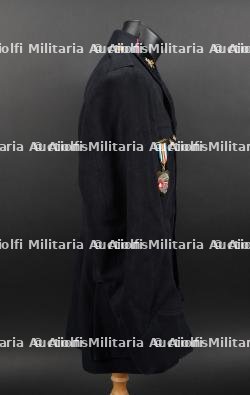 Belgique, uniformes d’officier et de sapeurs-pompiers. Belgium, fire officer and firefighter uniforms. — photo 10
