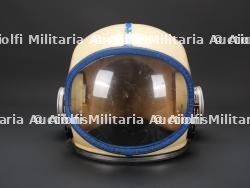 Belgique, casque panoramique avec filtres pour risques speciaux. Belgium, full-face helmet with filters for special hazards. — photo 3