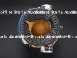 Belgique, casque panoramique avec filtres pour risques speciaux. Belgium, full-face helmet with filters for special hazards. — miniature 9