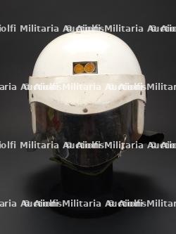 Belgique, casque de sapeur-pompier avec eclairage integre. Belgium, firefighter helmet with integrated lighting. — miniature 3