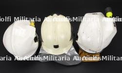 Belgique, lot de quatre casques modernes de sapeurs-pompiers. Belgium, set of four modern firefighter helmets. — photo 12