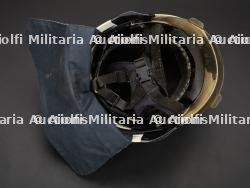 Belgique, lot de quatre casques modernes de sapeurs-pompiers. Belgium, set of four modern firefighter helmets. — miniature 20