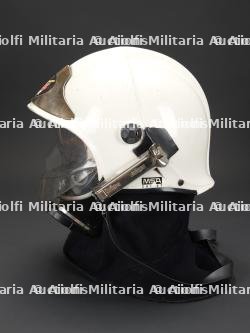 Belgique, lot de deux casques des annees 2000 des sapeurs-pompiers d'Aubange. Belgium, set of two 2000s Aubange firefighter helmets. — photo 5