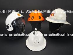 Benelux, lot de quatre casques de sapeurs-pompiers. Benelux, set of four firefighter helmets.