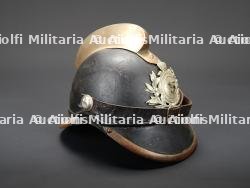 Boheme-Moravie, casque de sapeur-pompier du debut du XXe siecle. Bohemia-Moravia, early 20th-century firefighter helmet. — miniature 2
