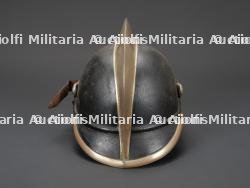 Boheme-Moravie, casque de sapeur-pompier du debut du XXe siecle. Bohemia-Moravia, early 20th-century firefighter helmet. — photo 6