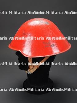 Bosnie-Herzegovine, casque de pompier de Mostar, guerres de Yougoslavie et de Bosnie. Bosnia and Herzegovina, Mostar firefighter helmet from the Yugoslav and Bosnian wars. — miniature 5
