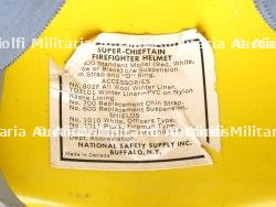 Cambodge, casque de sapeur-pompier. Cambodia, firefighter helmet. — photo 9