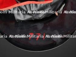 Canada, lot de deux casques de pompiers de Quebec et de Montreal. Canada, set of two firefighter helmets from Quebec City and Montreal. — photo 11