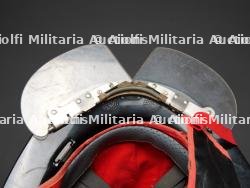Canada, lot de deux casques de pompiers de Quebec et de Montreal. Canada, set of two firefighter helmets from Quebec City and Montreal. — miniature 12