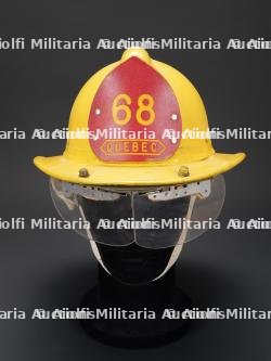 Canada, lot de deux casques de pompiers de Quebec et de Montreal. Canada, set of two firefighter helmets from Quebec City and Montreal. — photo 16