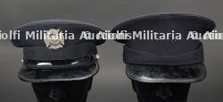 Canada, lot de deux casquettes de sapeurs-pompiers. Canada, set of two firefighter peaked caps. — miniature 5