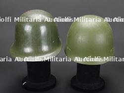 Chine, lot de deux casques de sapeurs-pompiers ou de securite civile. China, set of two firefighter or civil defence helmets. — miniature 6