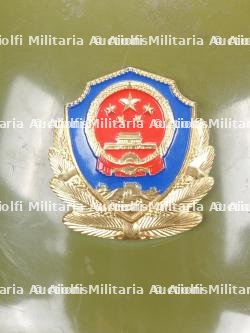 Chine, lot de deux casques de sapeurs-pompiers ou de securite civile. China, set of two firefighter or civil defence helmets. — miniature 3
