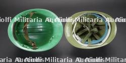 Chine, lot de deux casques de sapeurs-pompiers ou de securite civile. China, set of two firefighter or civil defence helmets. — miniature 8