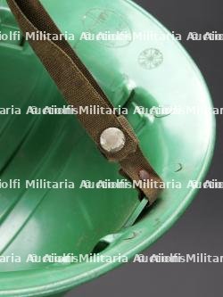 Chine, lot de deux casques de sapeurs-pompiers ou de securite civile. China, set of two firefighter or civil defence helmets. — miniature 11