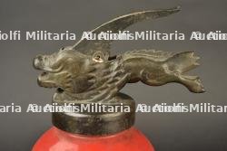 Chine, extincteur a motif de dragon. China, dragon-themed fire extinguisher. — miniature 4