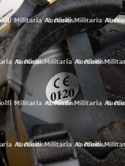 Cisjordanie, casque de sapeur-pompier de Naplouse. West Bank, Nablus firefighter helmet. — photo 10