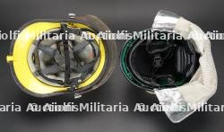 Coree du Sud, lot de deux casques de sapeurs-pompiers. South Korea, set of two firefighter helmets. — miniature 11