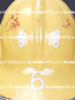 Coree du Sud, lot de deux casques de sapeurs-pompiers. South Korea, set of two firefighter helmets. — photo 8