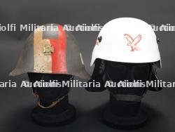Danemark, lot de deux casques de sapeurs-pompiers. Denmark, set of two firefighter helmets. — miniature 7