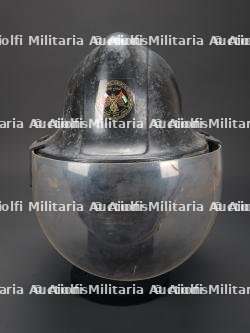 emirats arabes unis, casque de sapeur-pompier. United Arab Emirates, firefighter helmet. — miniature 3