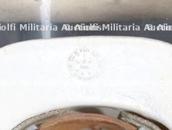 Entreprises privees, cinq casques de sapeurs-pompiers et de services de securite. Private companies, five firefighter and security service helmets. — miniature 20
